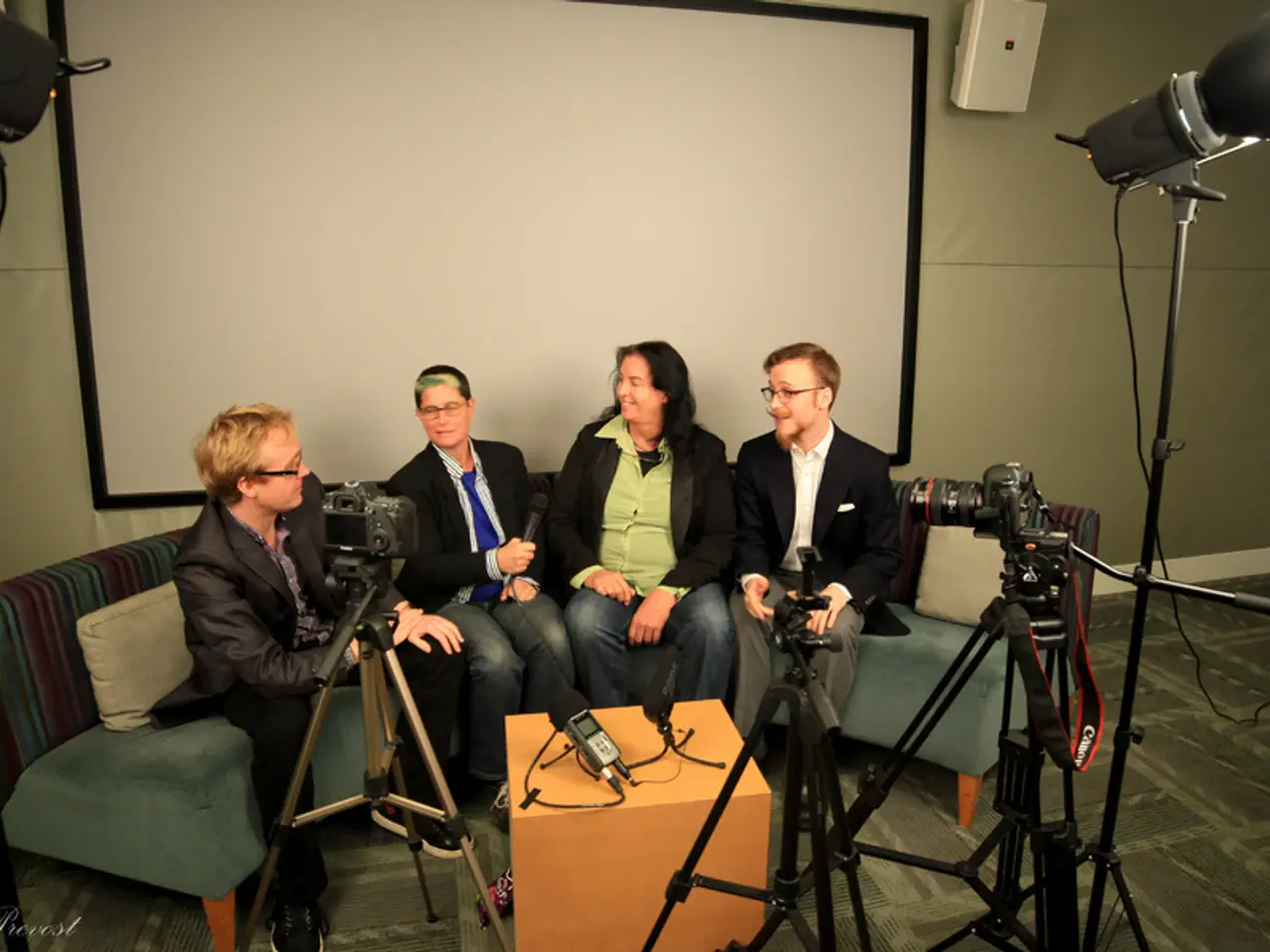 Enhance Collaboration Among Lawyers with These Two Straightforward Methods