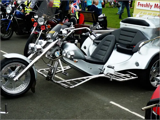 Global Journey on Solo Bicycle: Judi Desire cycle tours from New York to New Zealand,...