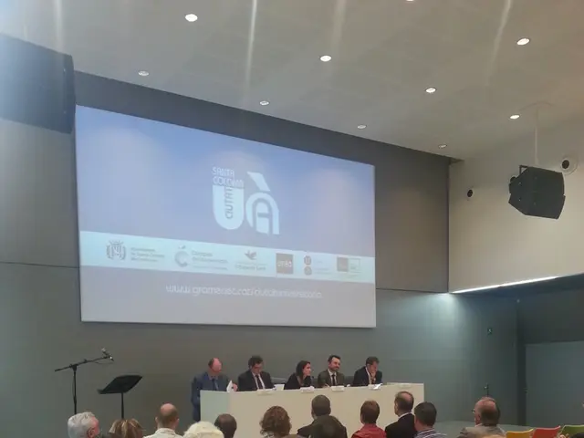 Strategies for maintaining focused discussions during meetings