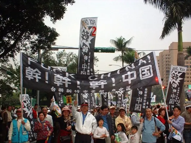 "Ali Samadi Ahadi's Seven-Day Journey: Exploring the Challenges Faced by Iranian Activists amidst...