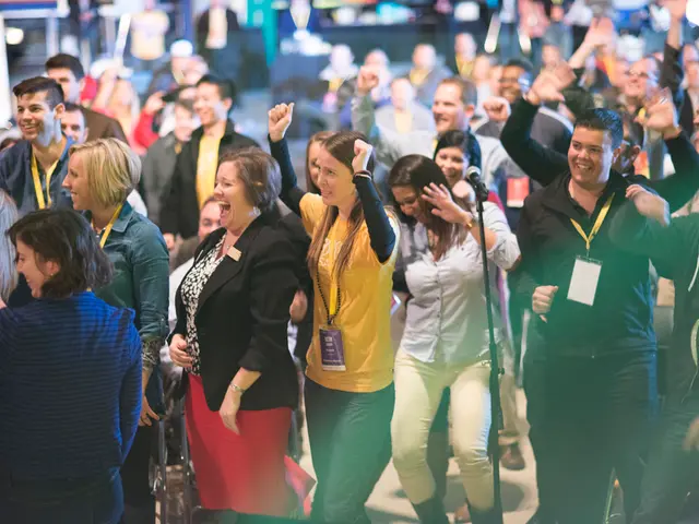 Guidance for Supervisors from Acclaimed Narrator Kurt Vonnegut: 4 Key Insights